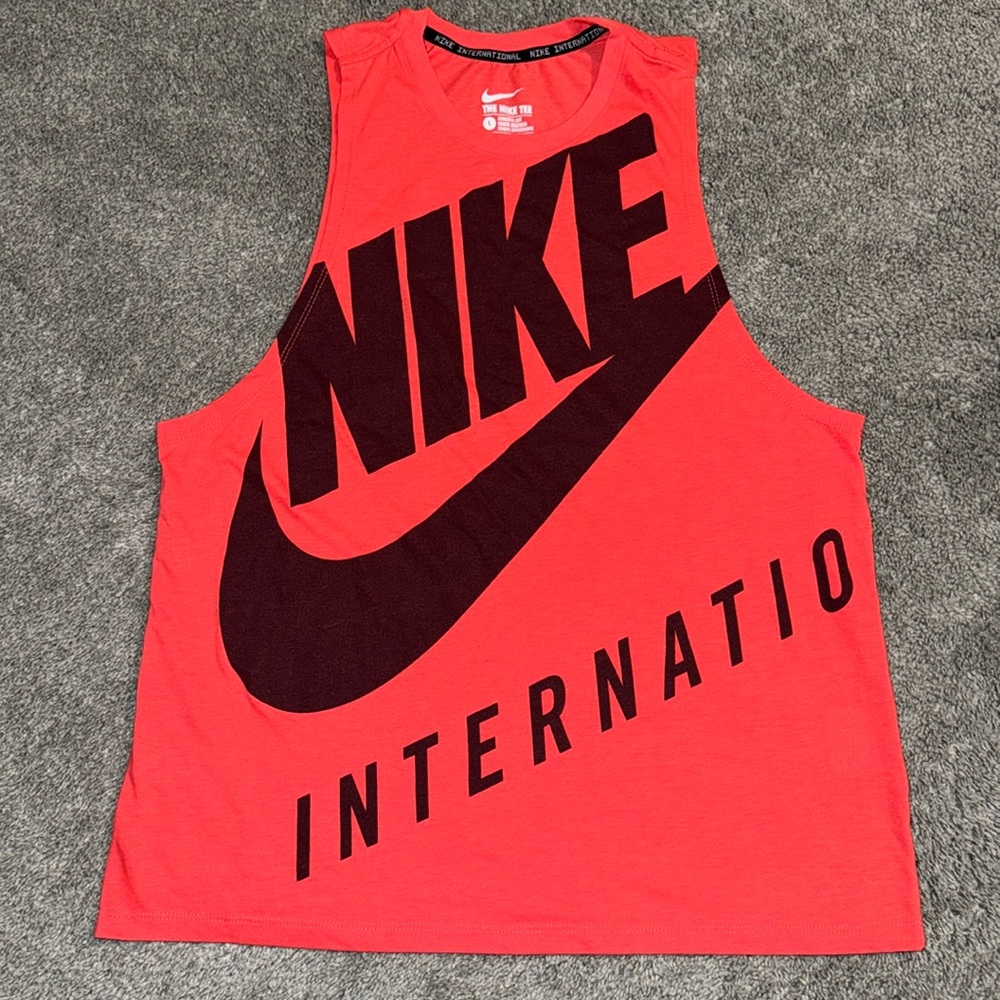 Nike cut off tank